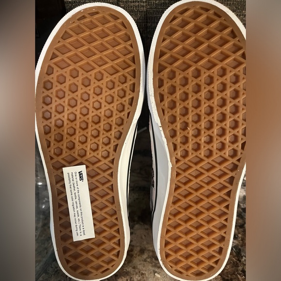 BRAND NEW Girls Butterfly Vans 🦋 - Picture 4 of 4